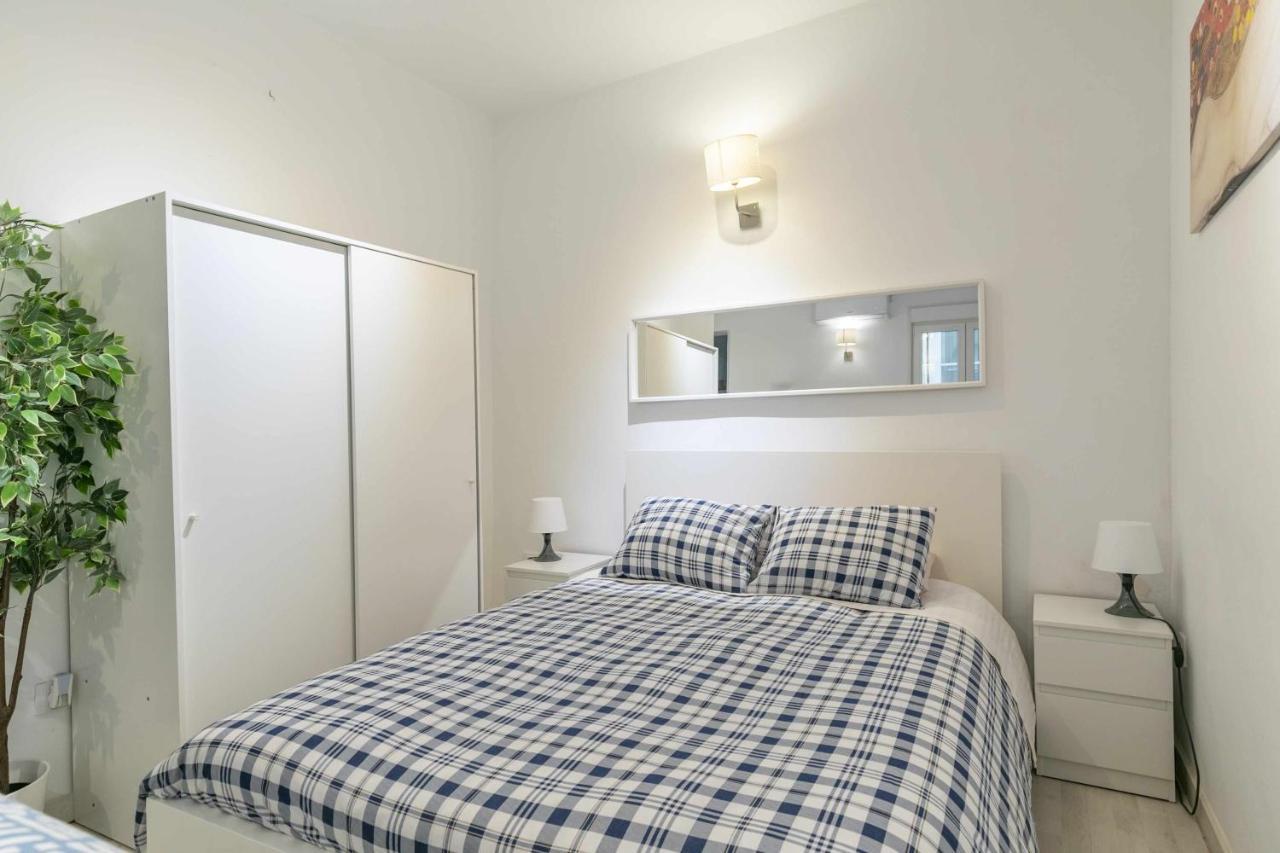 Appartamento Apartamento céntrico y confortable Madrid Esterno foto